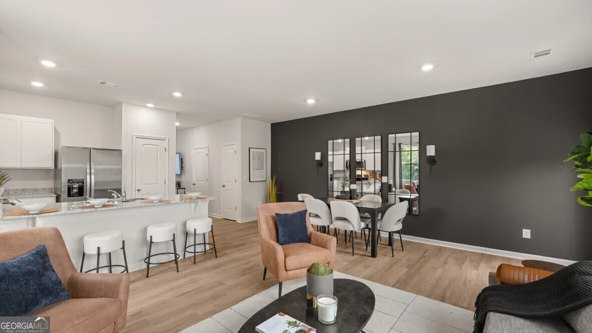 2023 Roseleigh Dr — photo 4 of 29