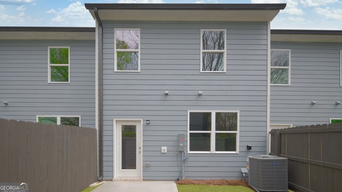 2023 Roseleigh Dr — photo 17 of 29
