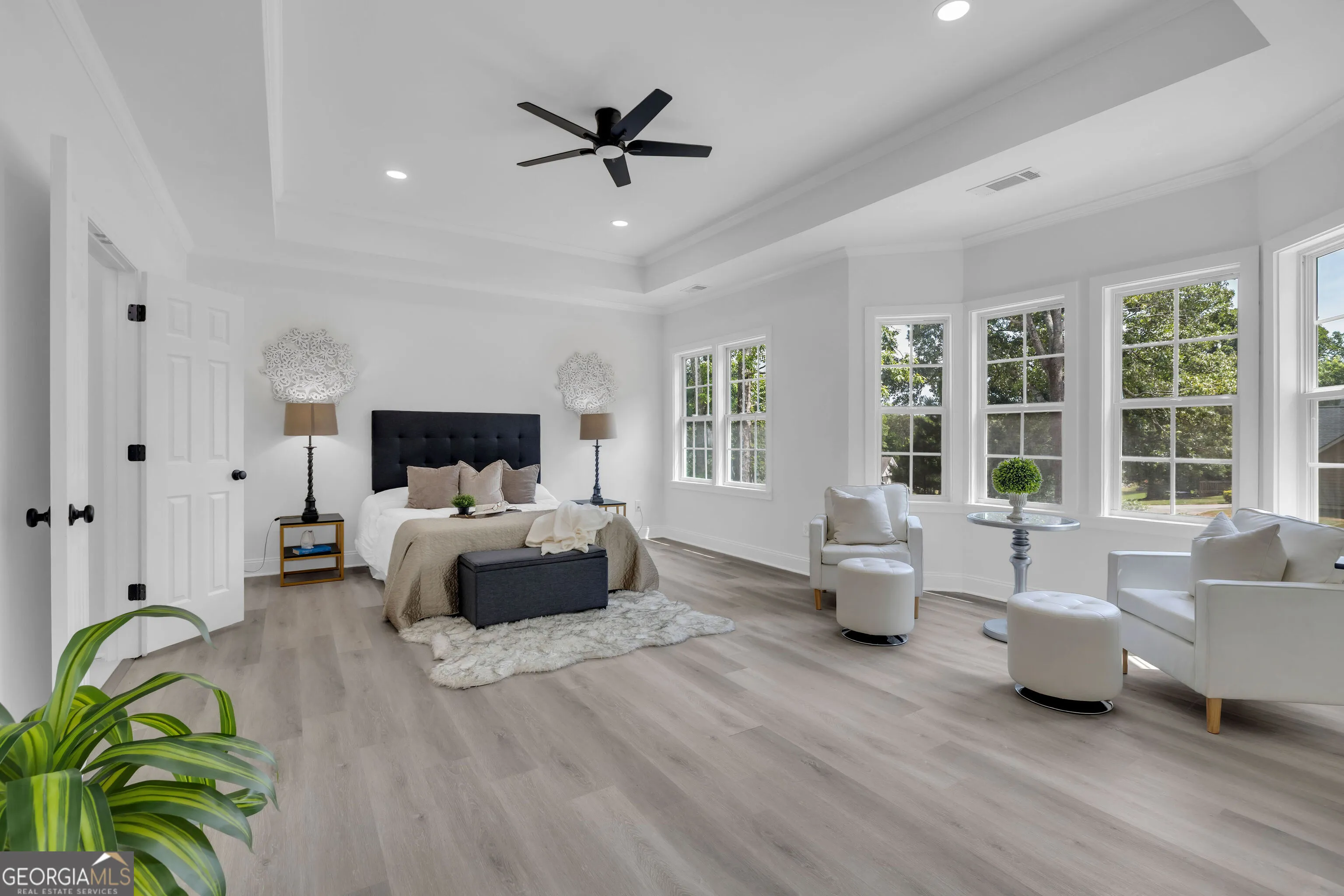 5401 South Lake Dr — photo 7 of 24
