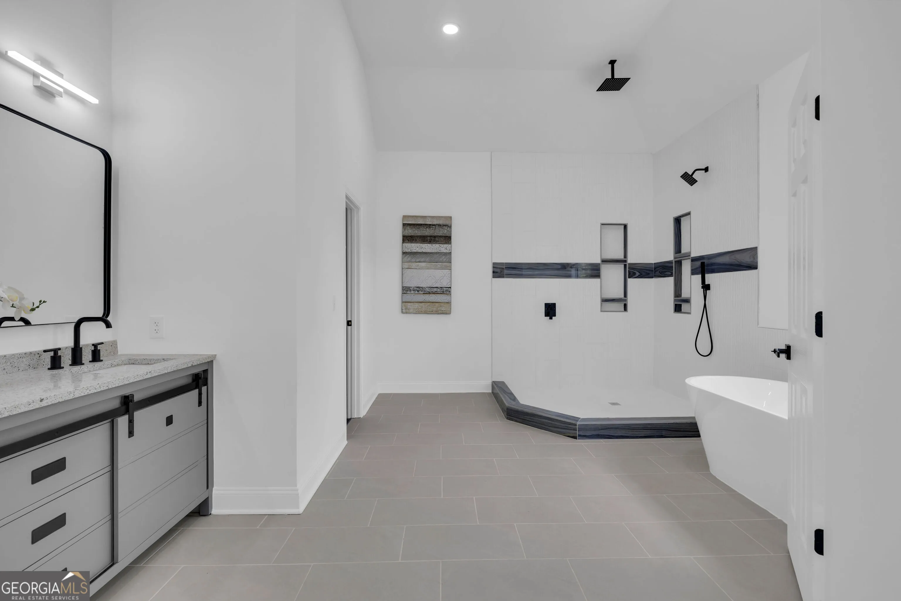 5401 South Lake Dr — photo 9 of 24