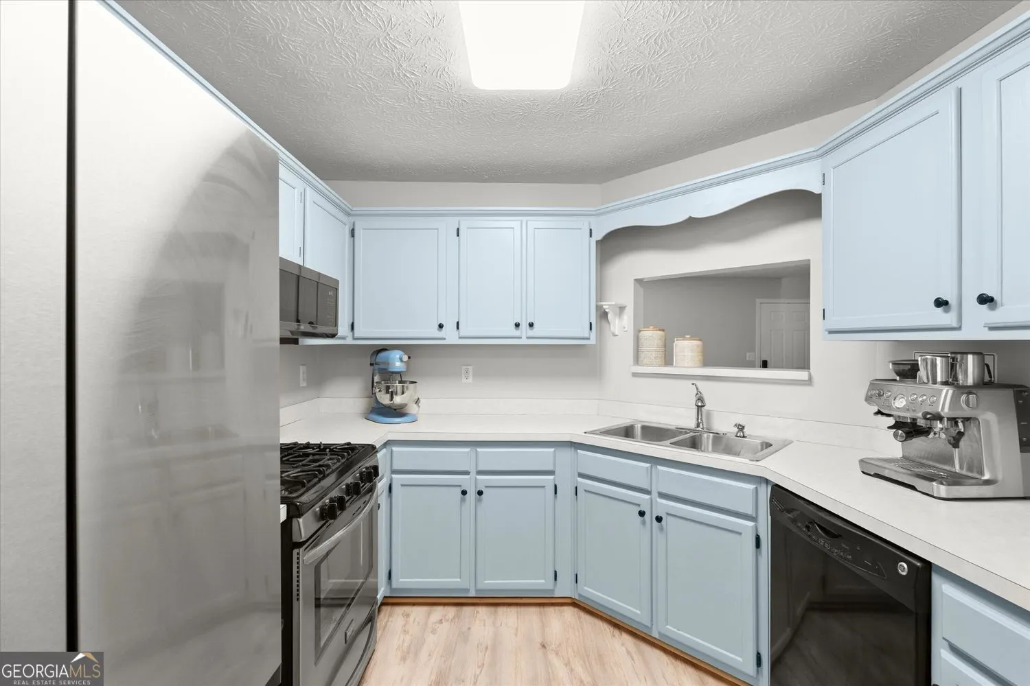 4241 Sturbridge Dr — photo 12 of 43