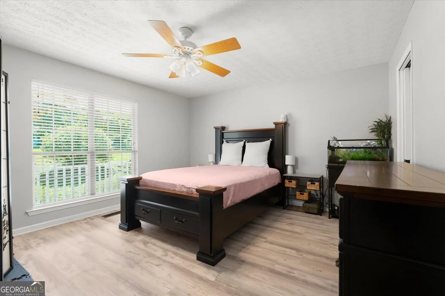 4241 Sturbridge Dr — photo 40 of 43