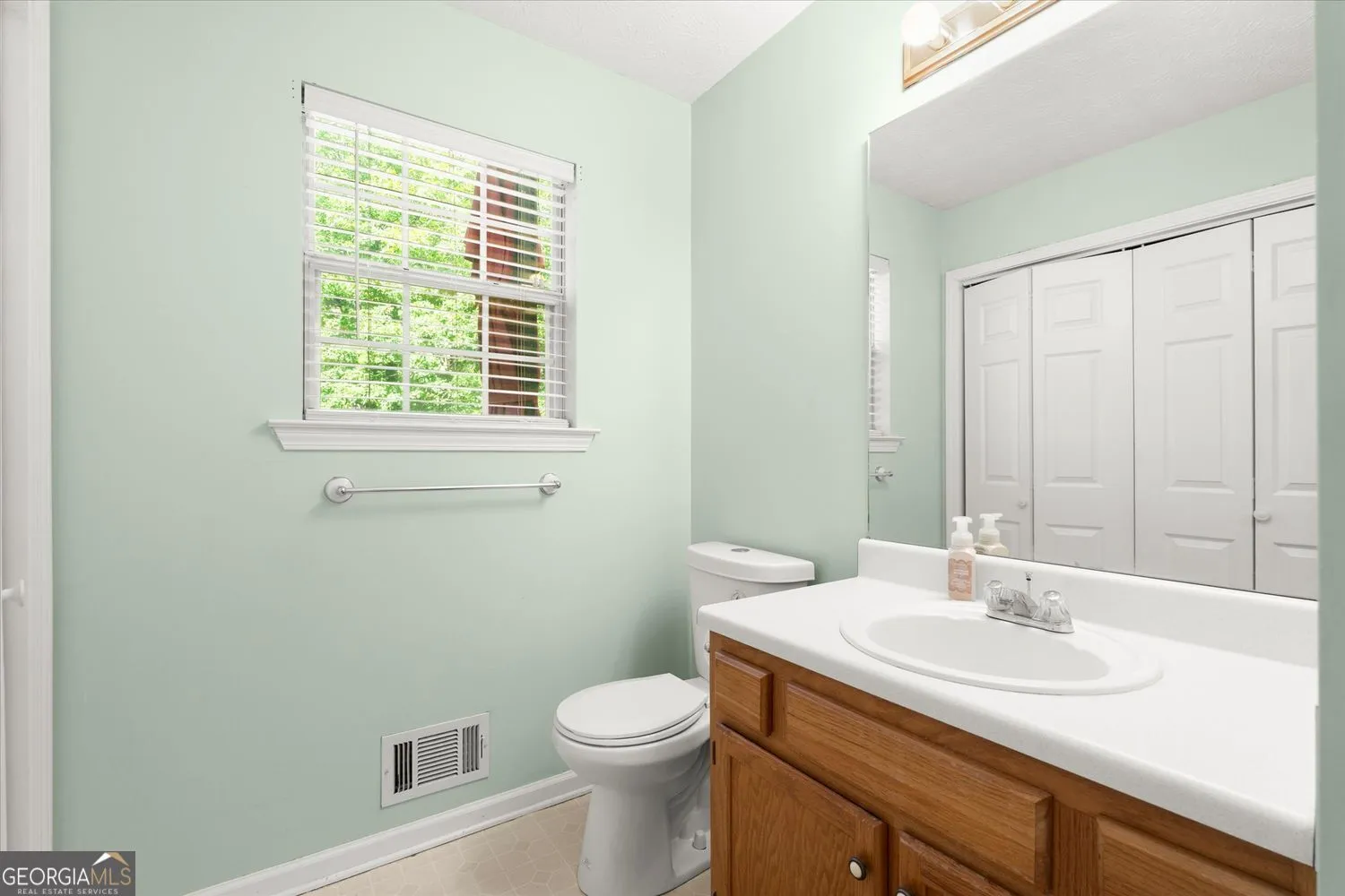 4241 Sturbridge Dr — photo 20 of 43