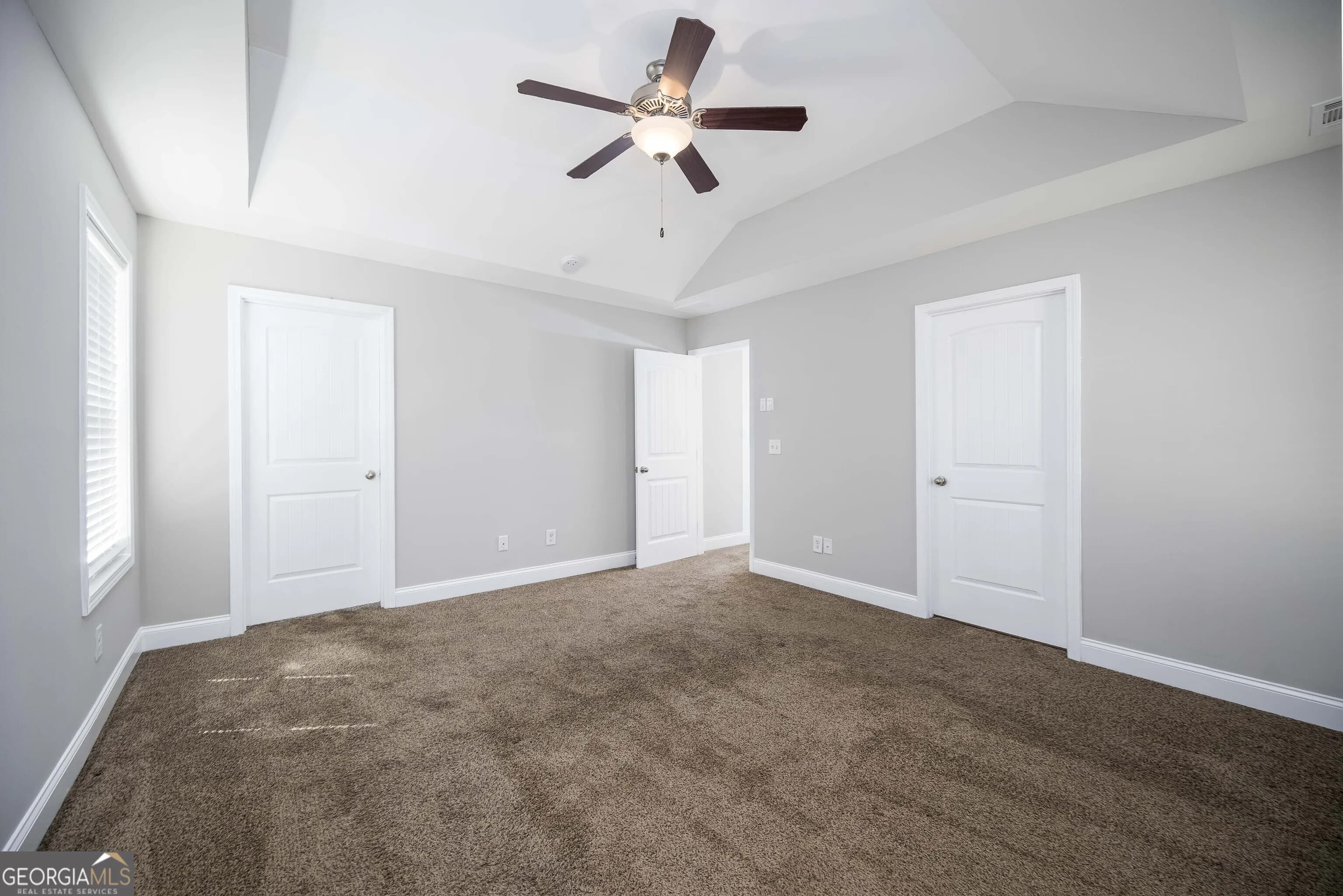 68 Crescent Cmns — photo 3 of 26