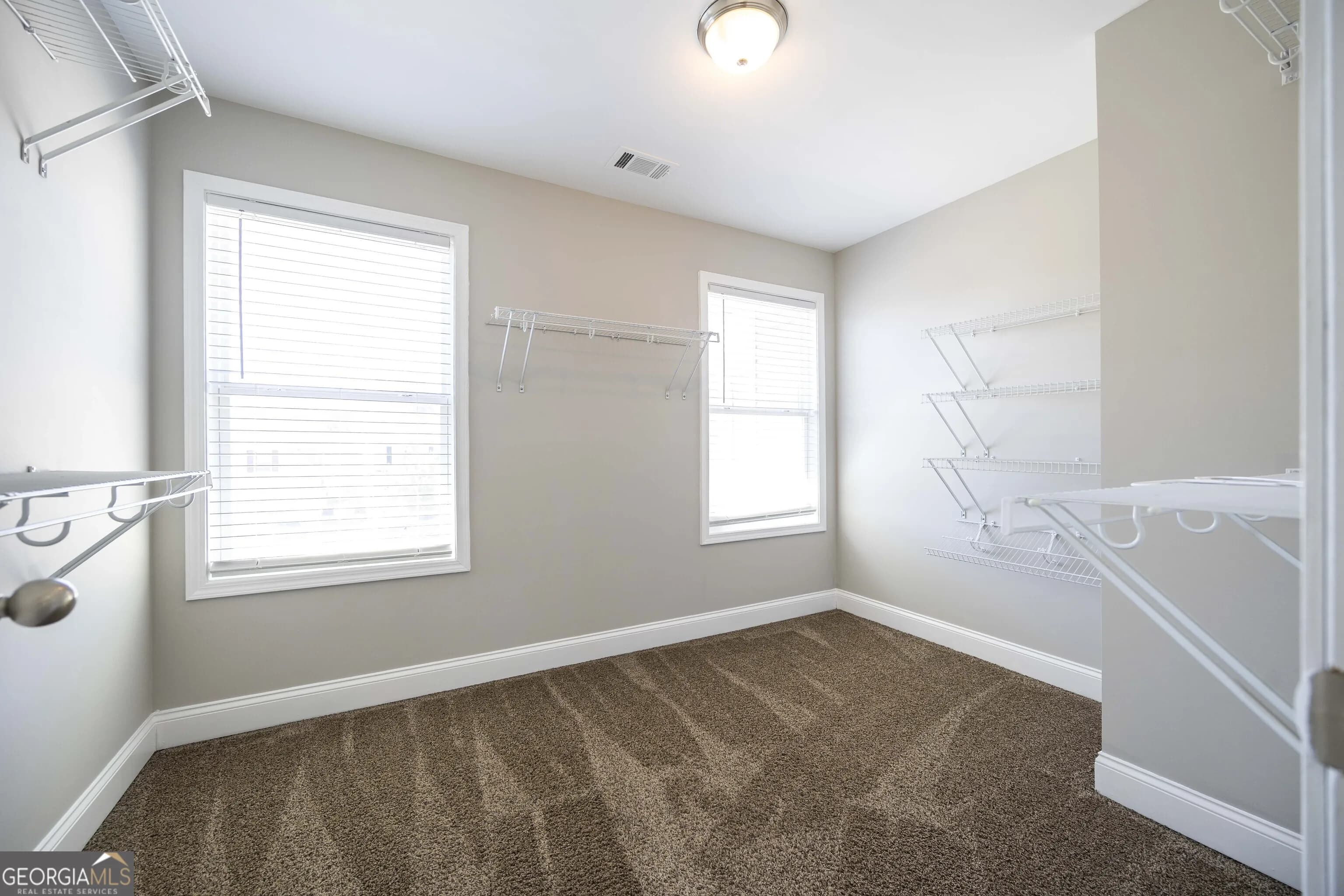68 Crescent Cmns — photo 7 of 26