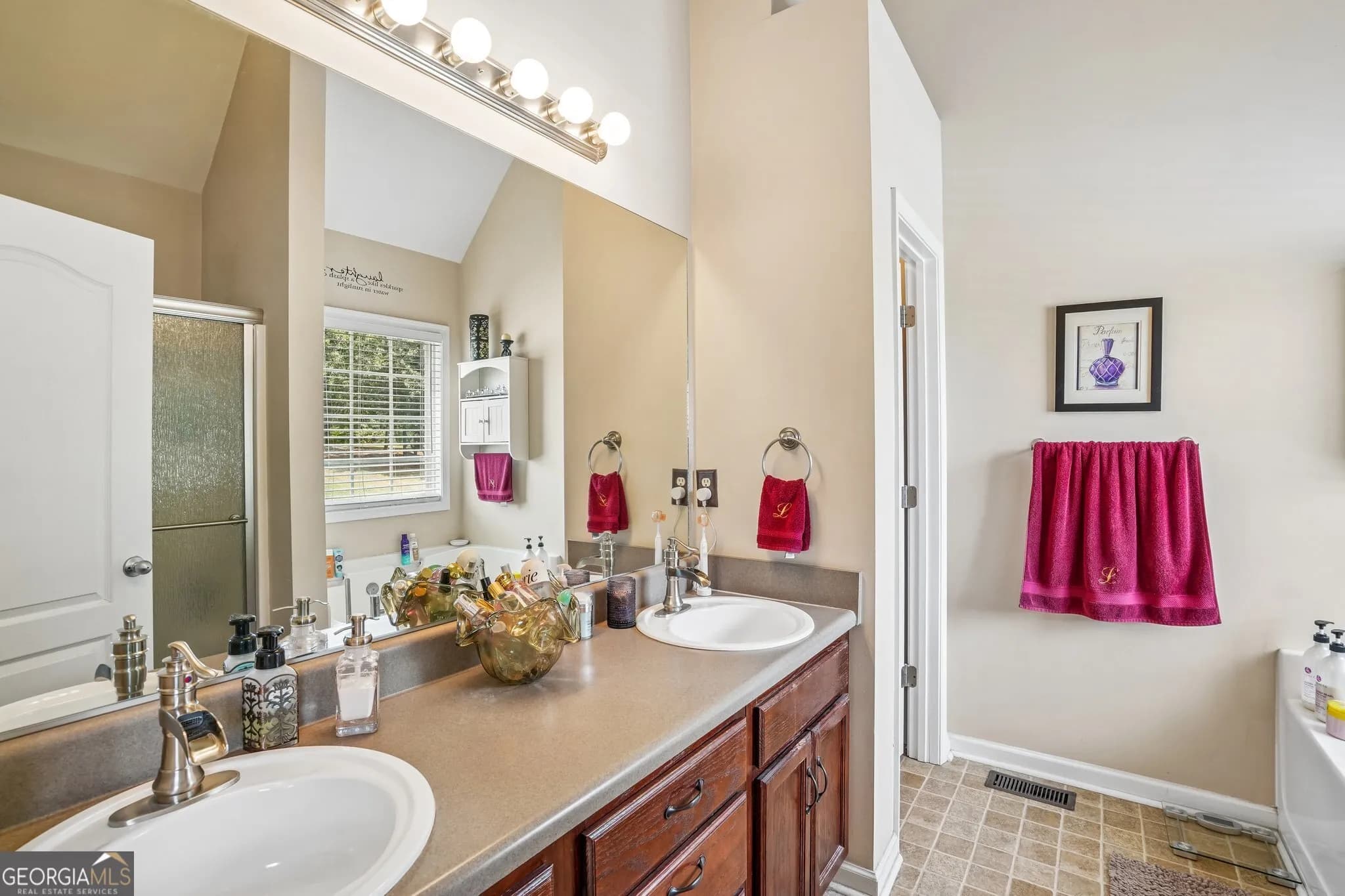 974 Honeysuckle Ln — photo 14 of 57