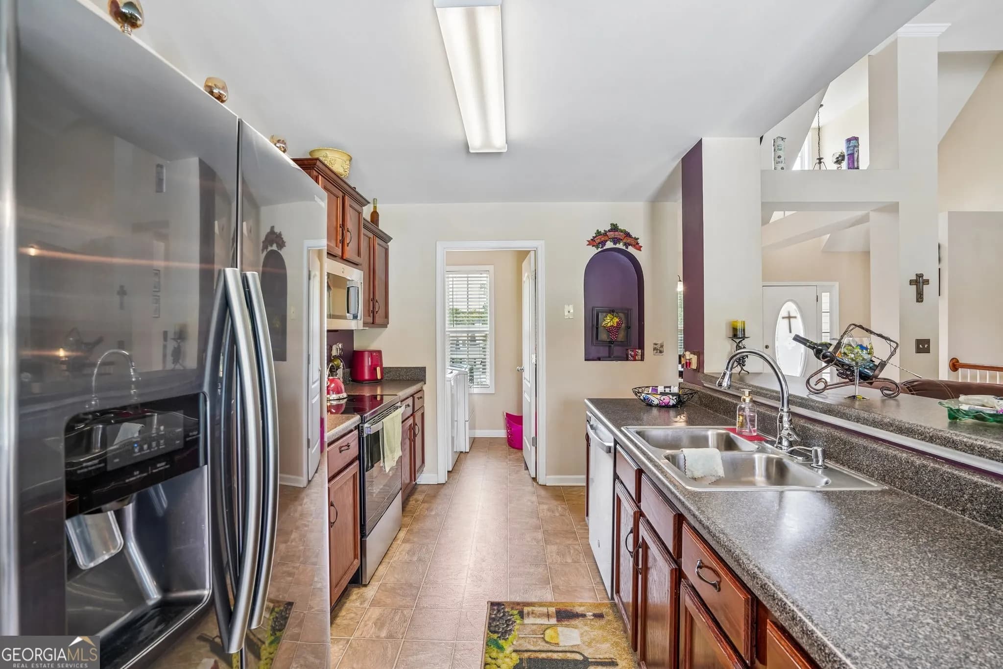 974 Honeysuckle Ln — photo 4 of 57