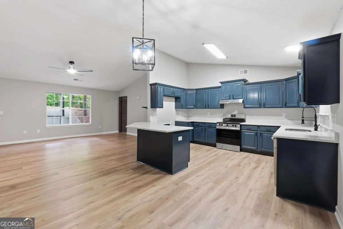 3191 Lakeview Pkwy — photo 5 of 43
