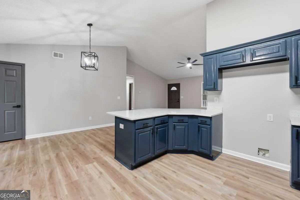 3191 Lakeview Pkwy — photo 8 of 43