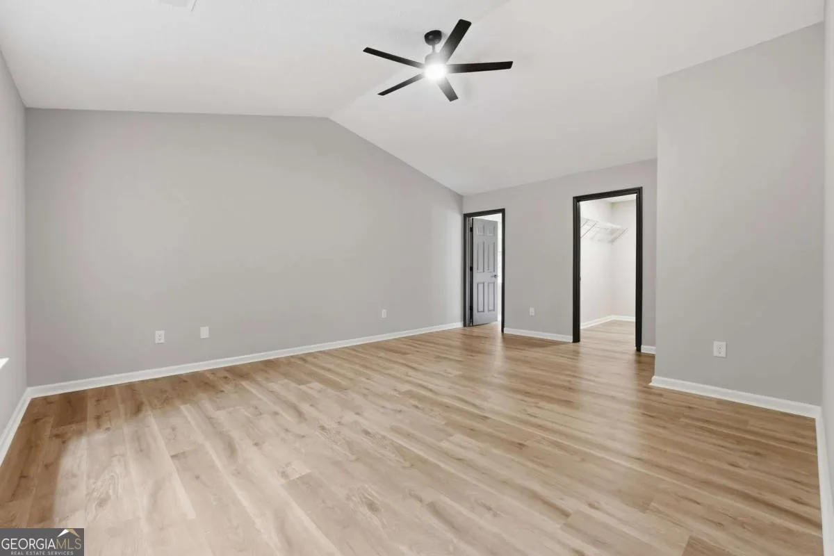 3191 Lakeview Pkwy — photo 10 of 43