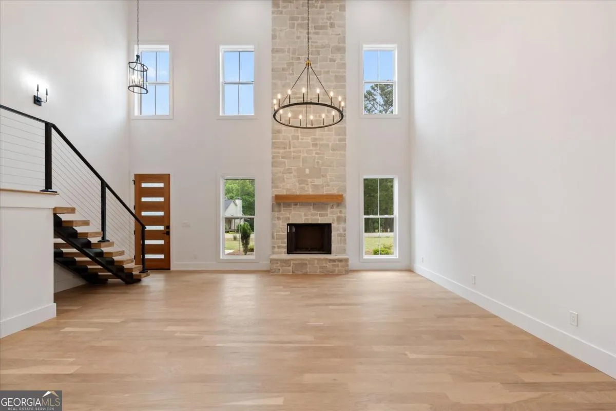 112 Summit Ln — photo 6 of 62