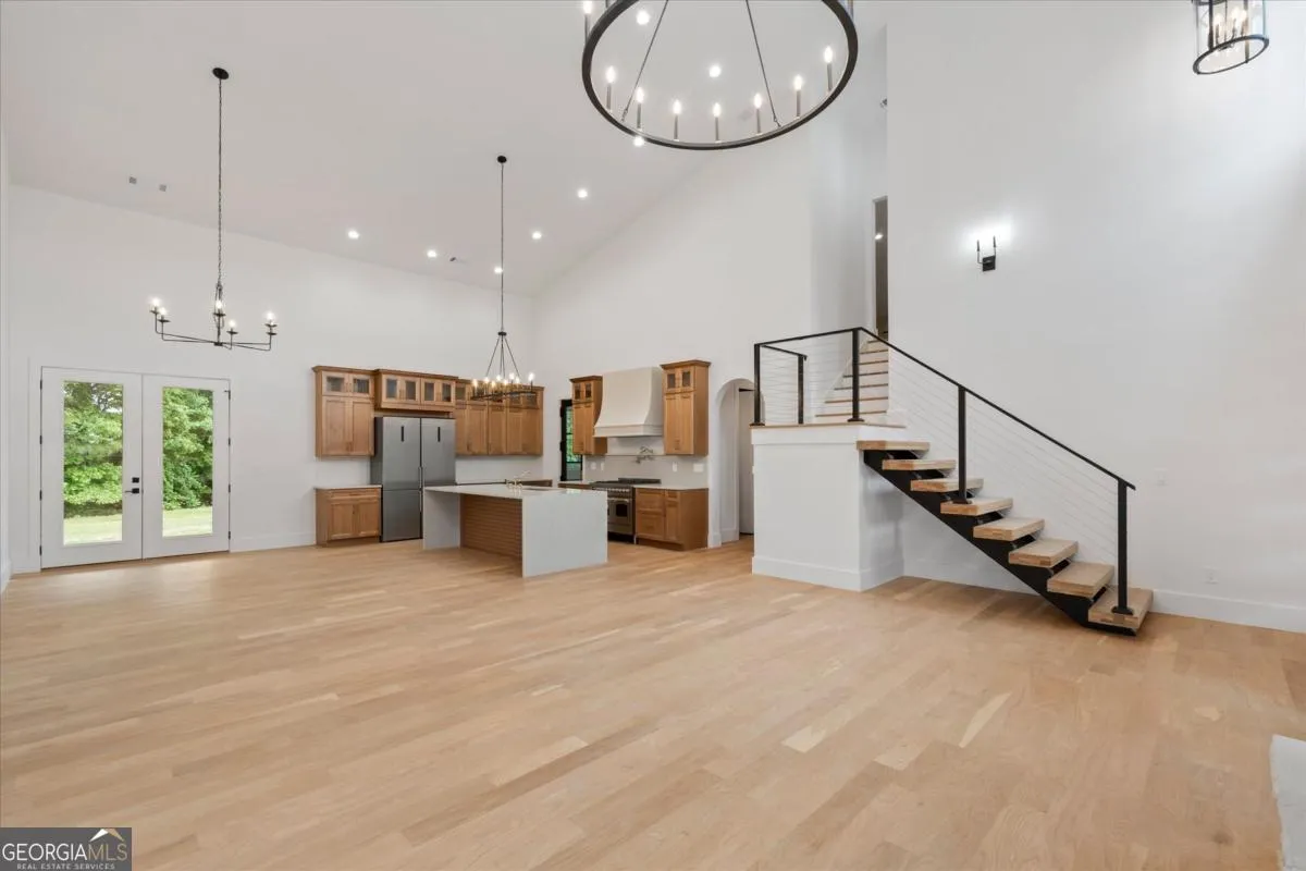 112 Summit Ln — photo 4 of 62