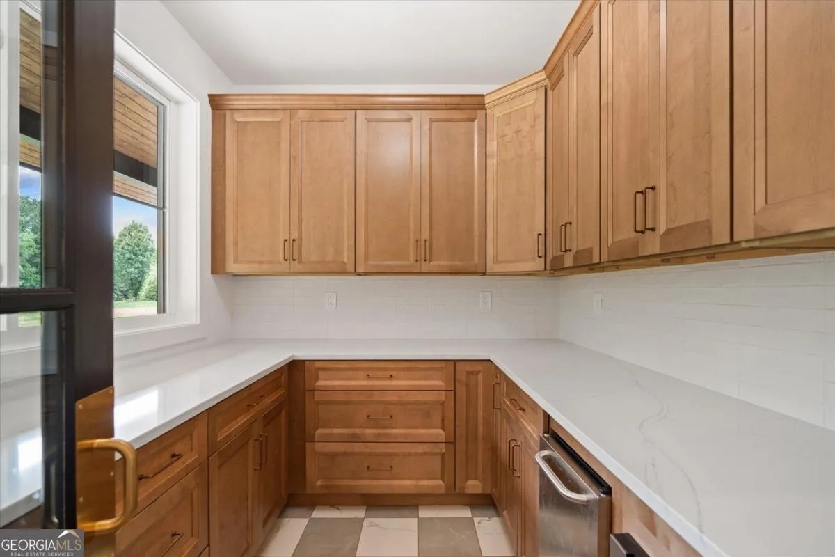 112 Summit Ln — photo 12 of 62