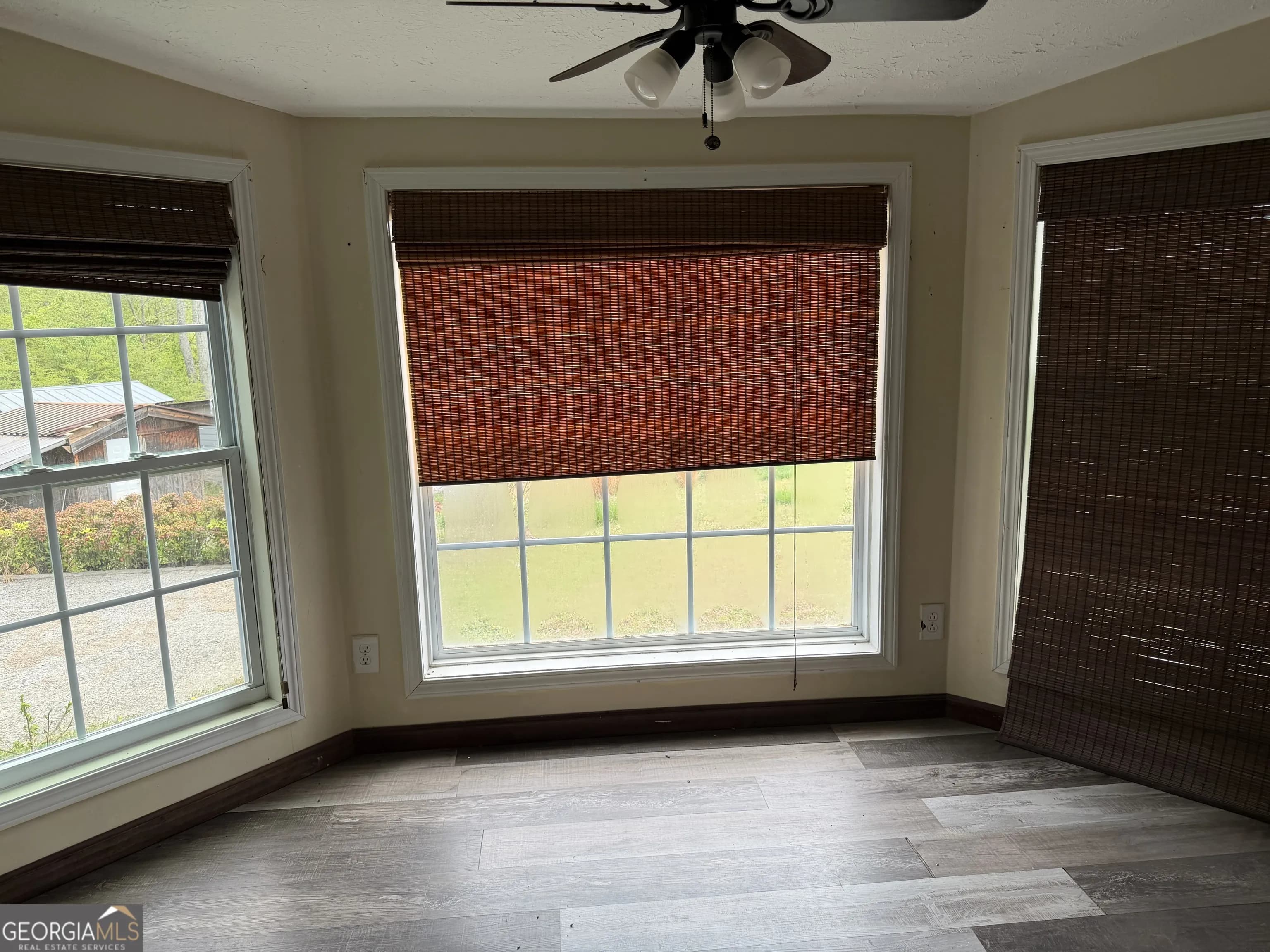 1198 Old Mill Rd — photo 8 of 17