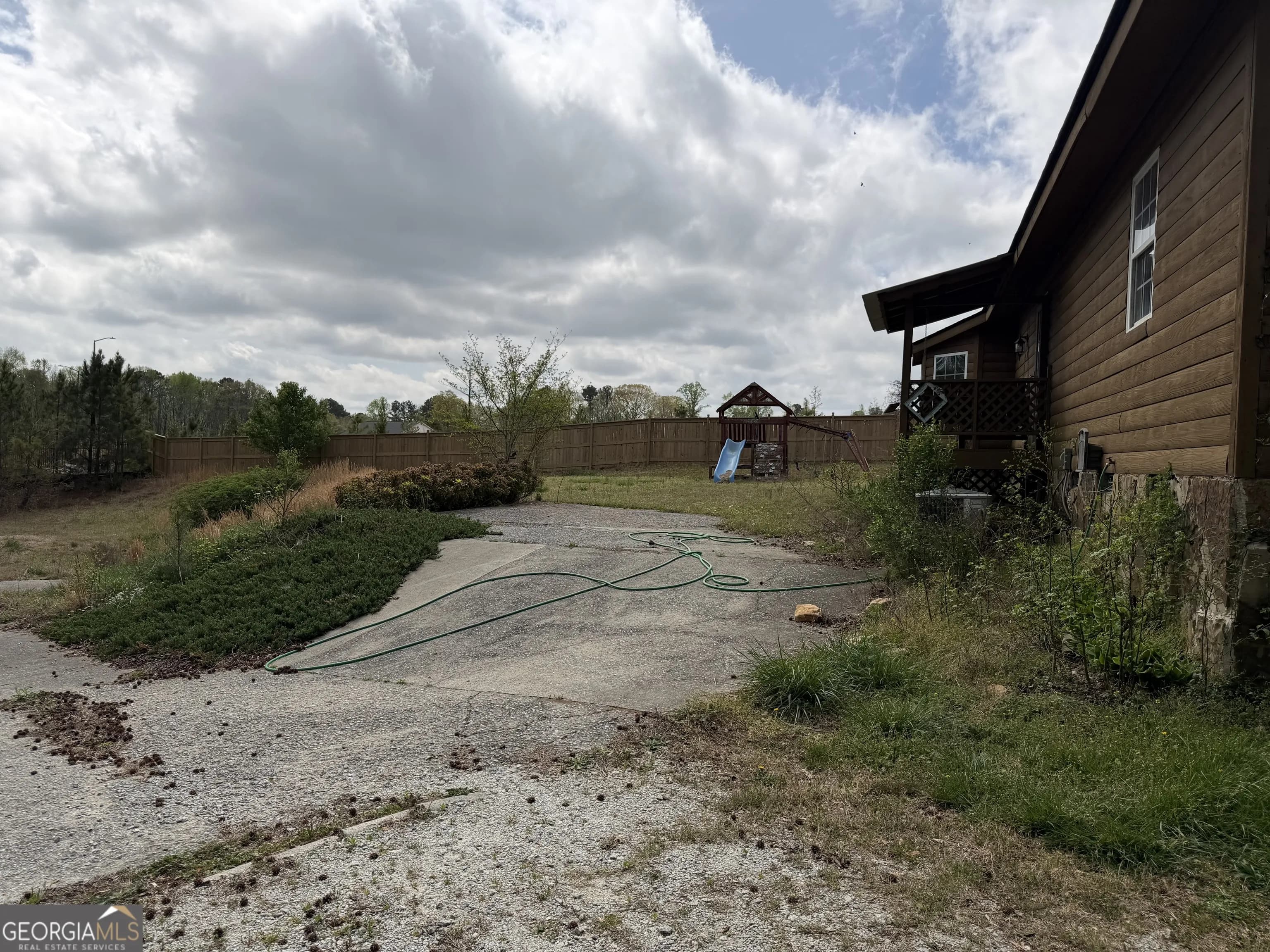1198 Old Mill Rd — photo 12 of 17