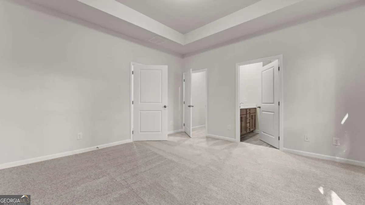 330 Cedar Hill Dr — photo 4 of 22