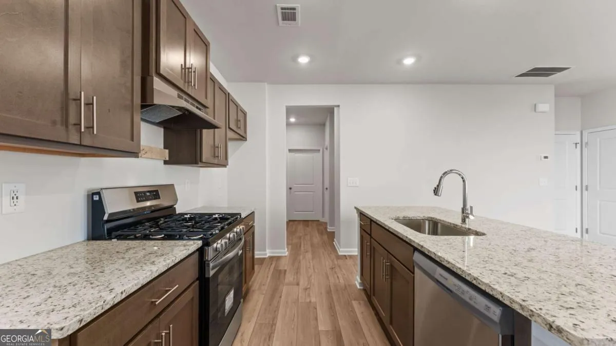 330 Cedar Hill Dr — photo 17 of 22