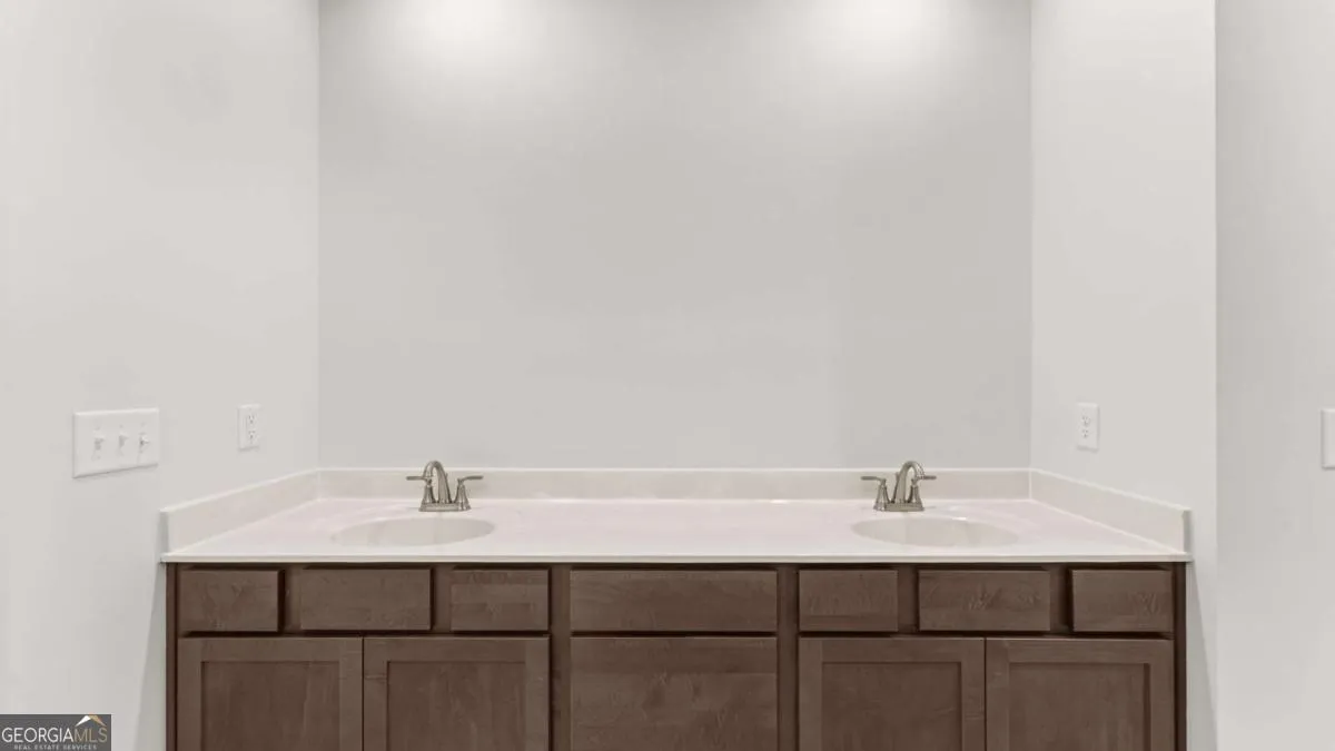 30 Primrose Dr — photo 6 of 19