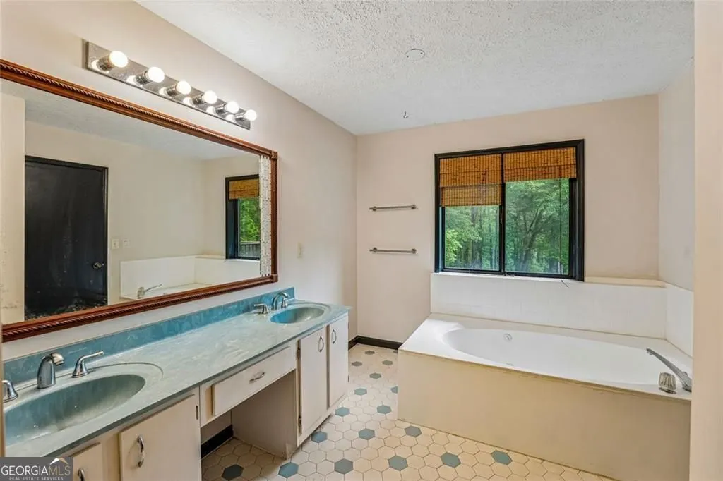 8137 Jenkins Rd — photo 19 of 58