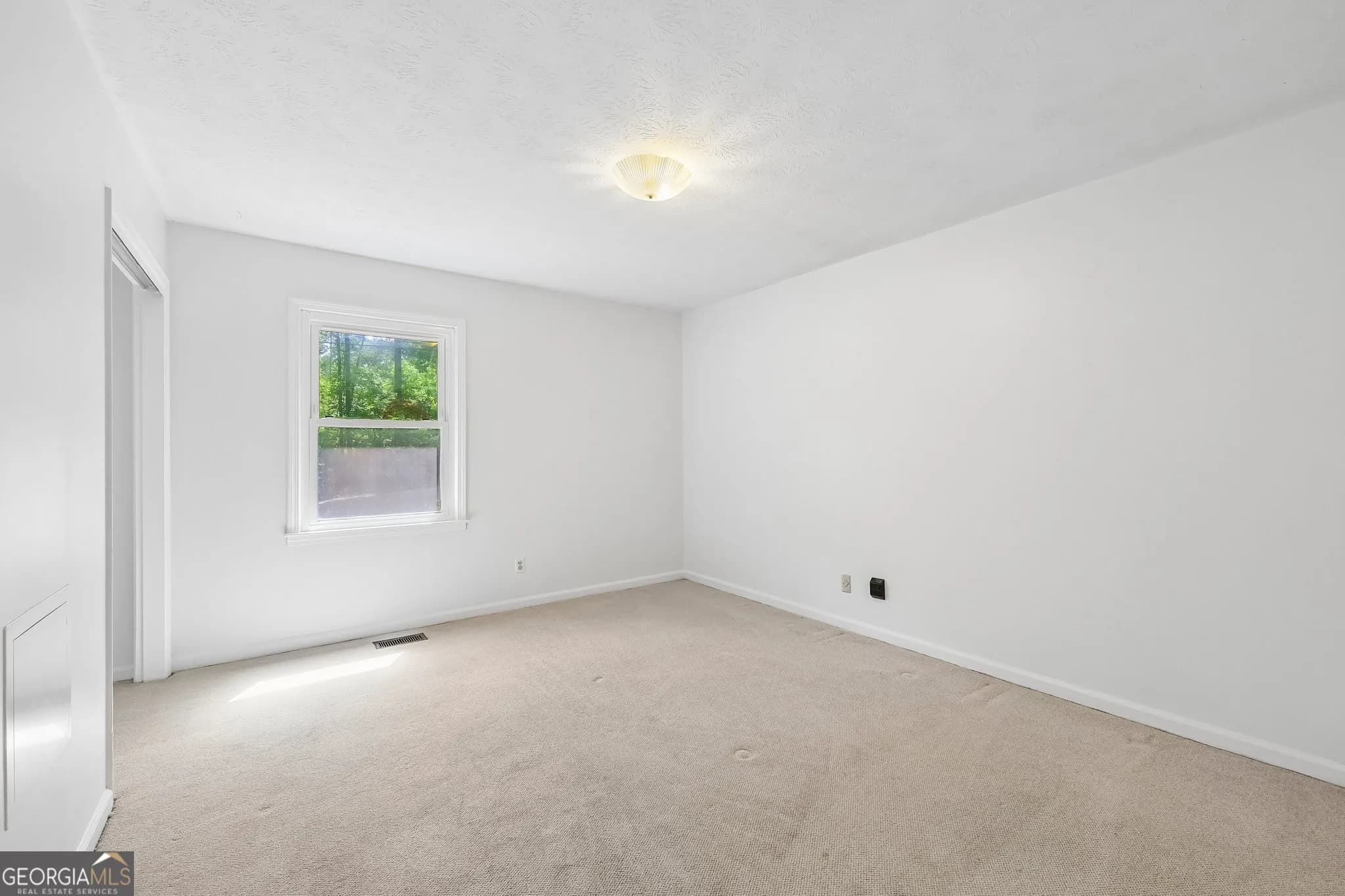 232 E Miles Rd — photo 14 of 51