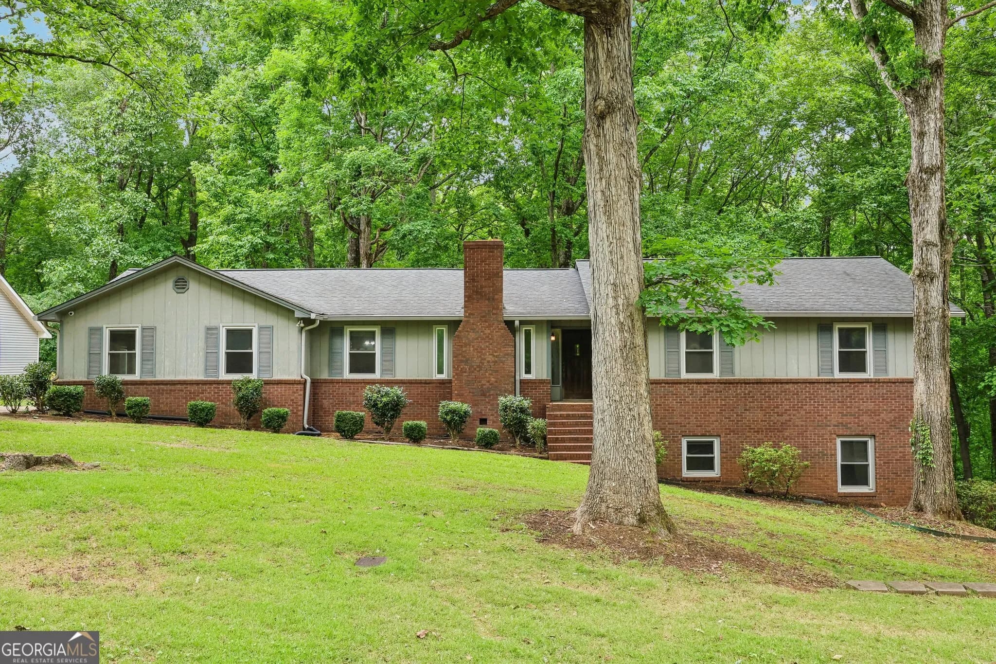 232 E Miles Rd — photo 13 of 51