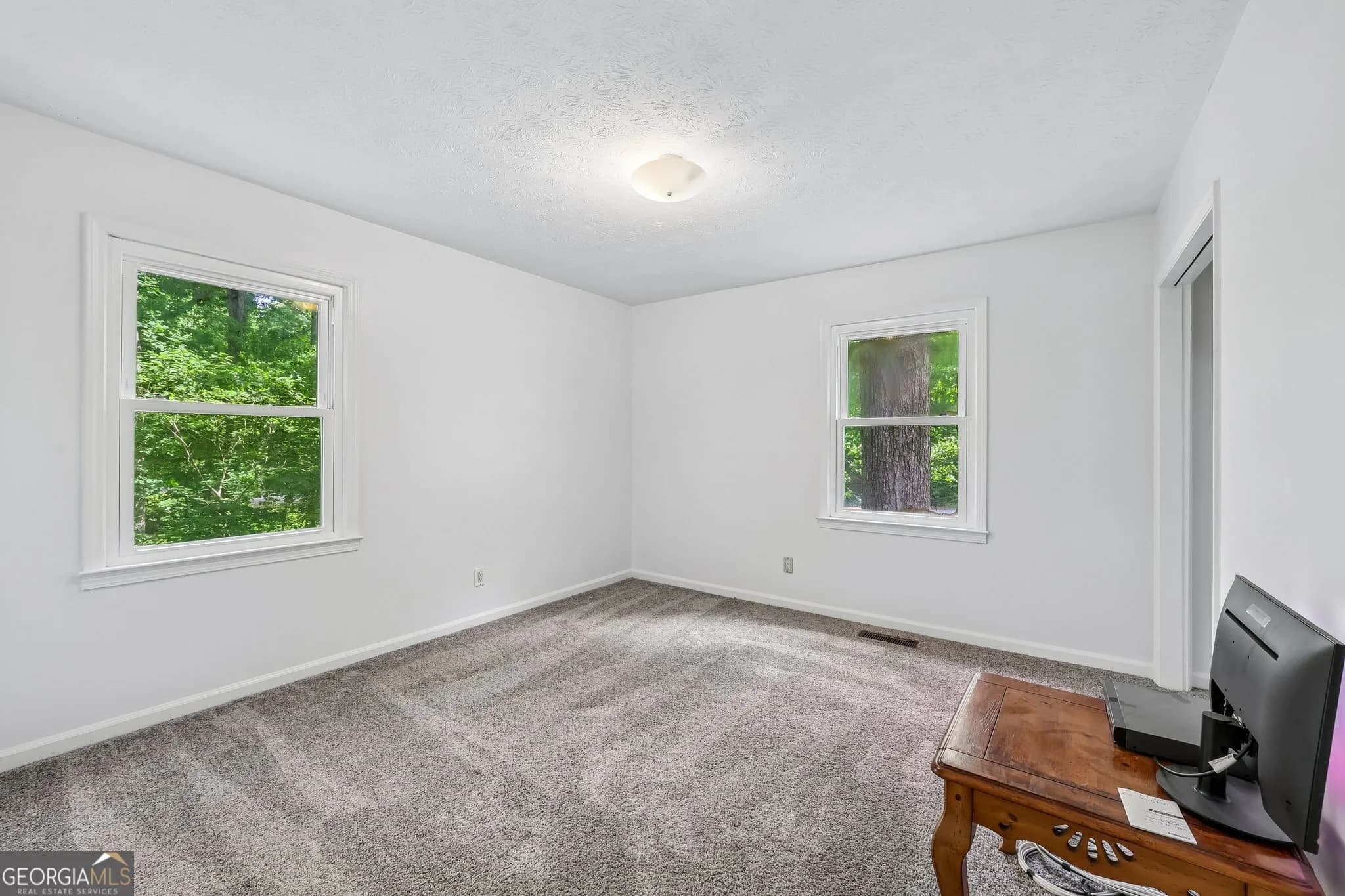 232 E Miles Rd — photo 17 of 51
