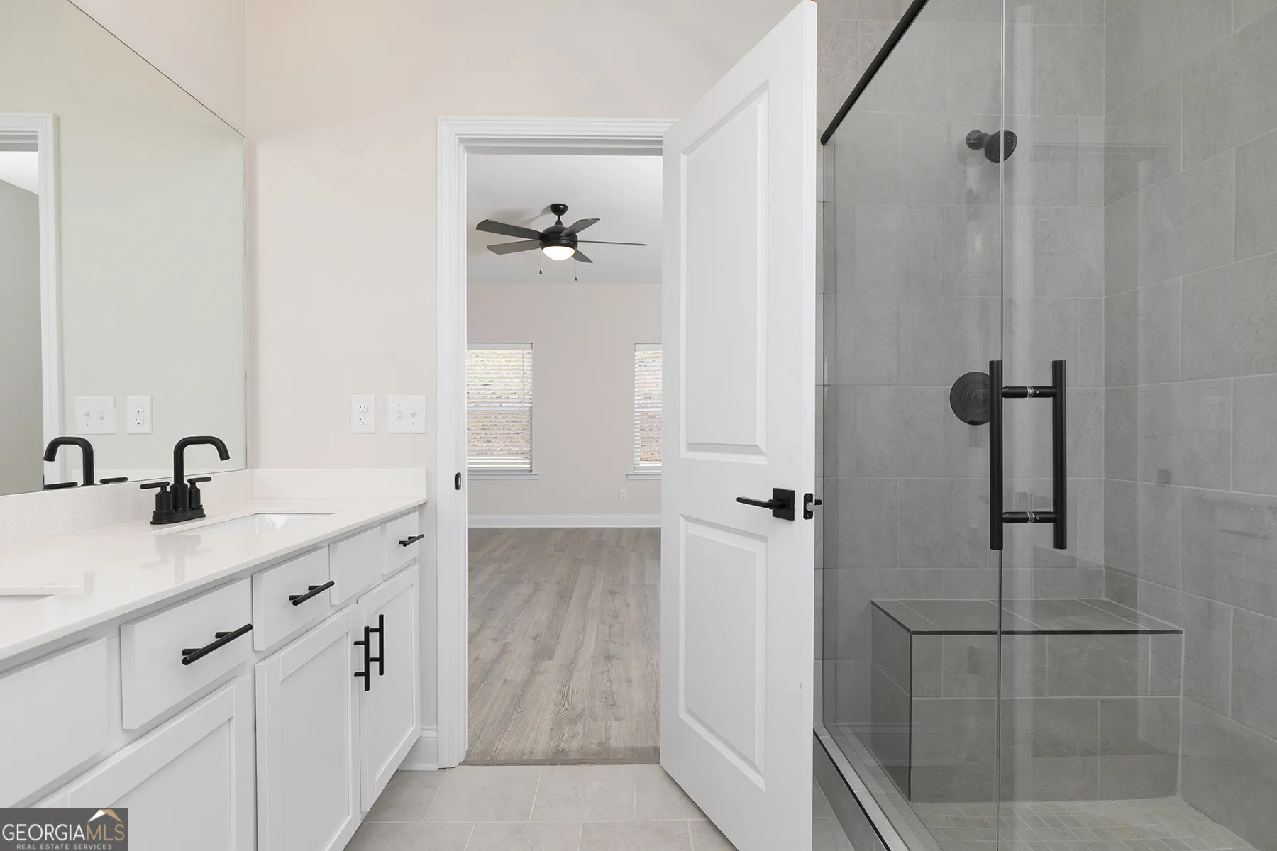 38 Cantrell Dr — photo 6 of 9