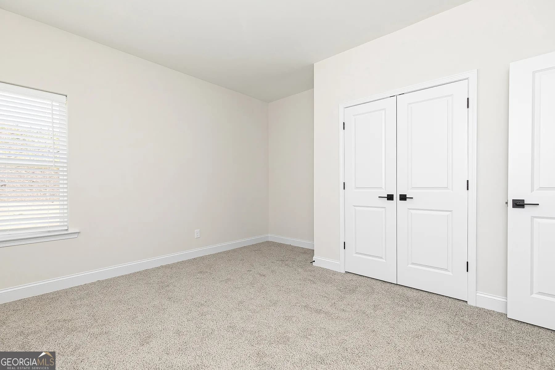 132 Cantrell Dr — photo 4 of 17