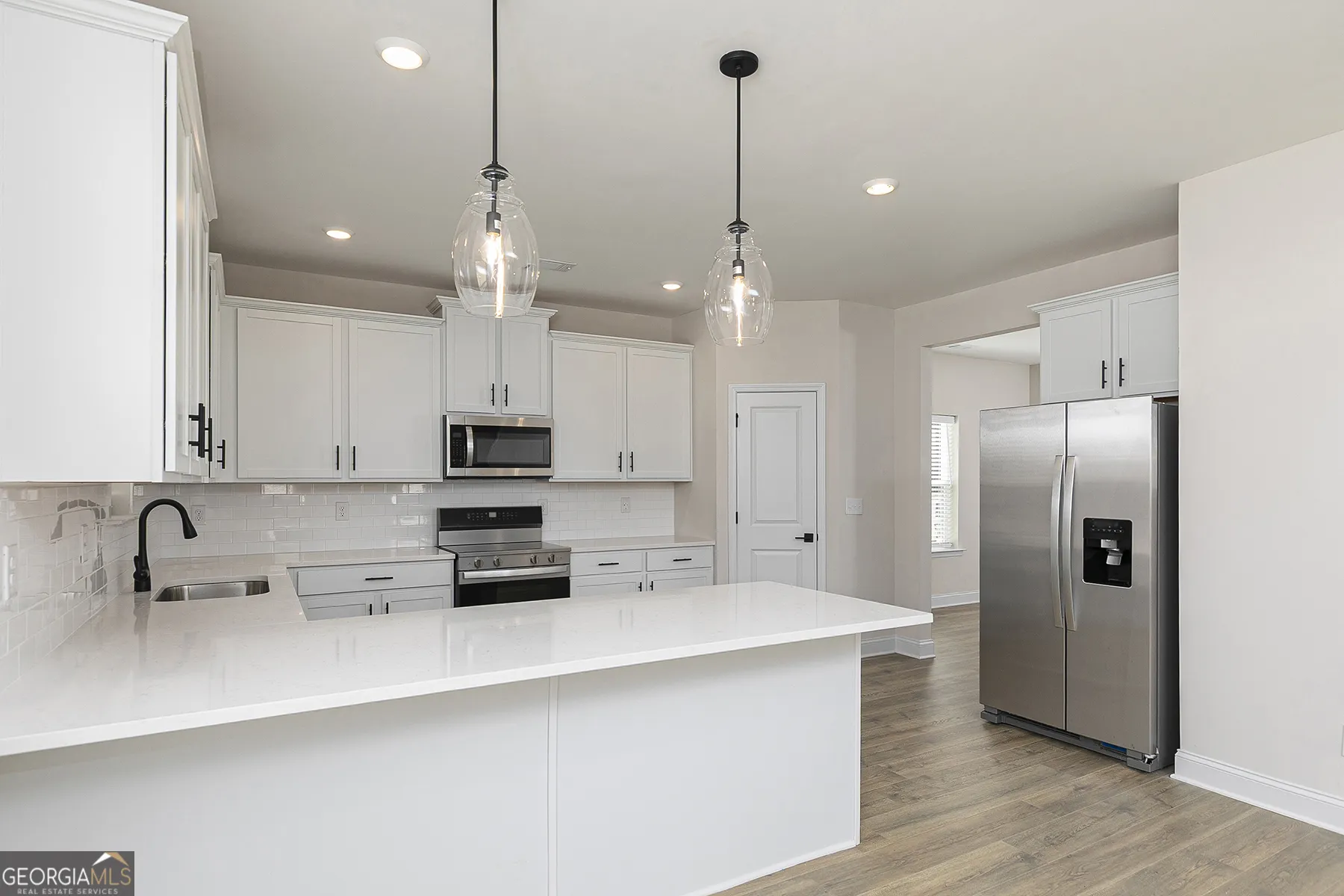 568 Cantrell Dr — photo 12 of 15