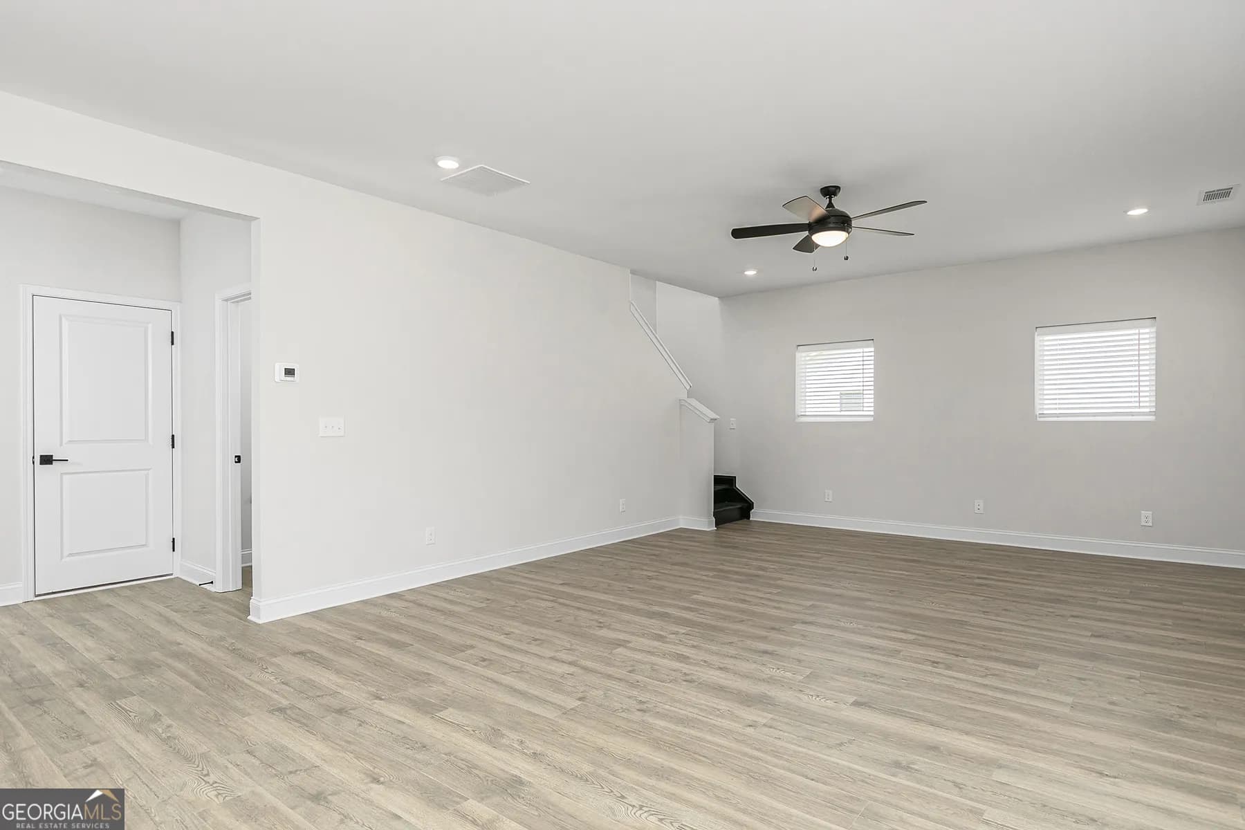 568 Cantrell Dr — photo 10 of 15