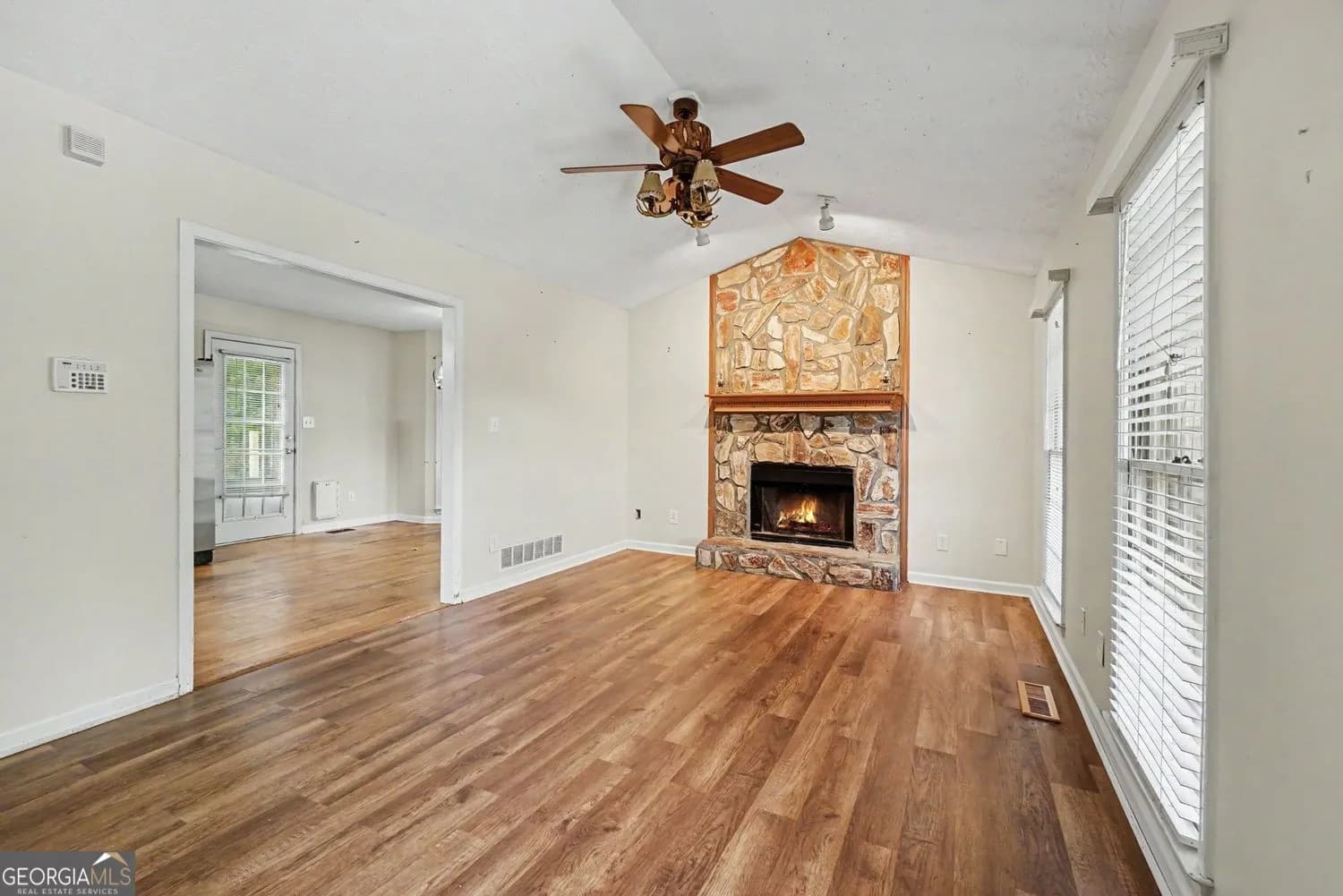 176 Deerfield Dr — photo 13 of 20
