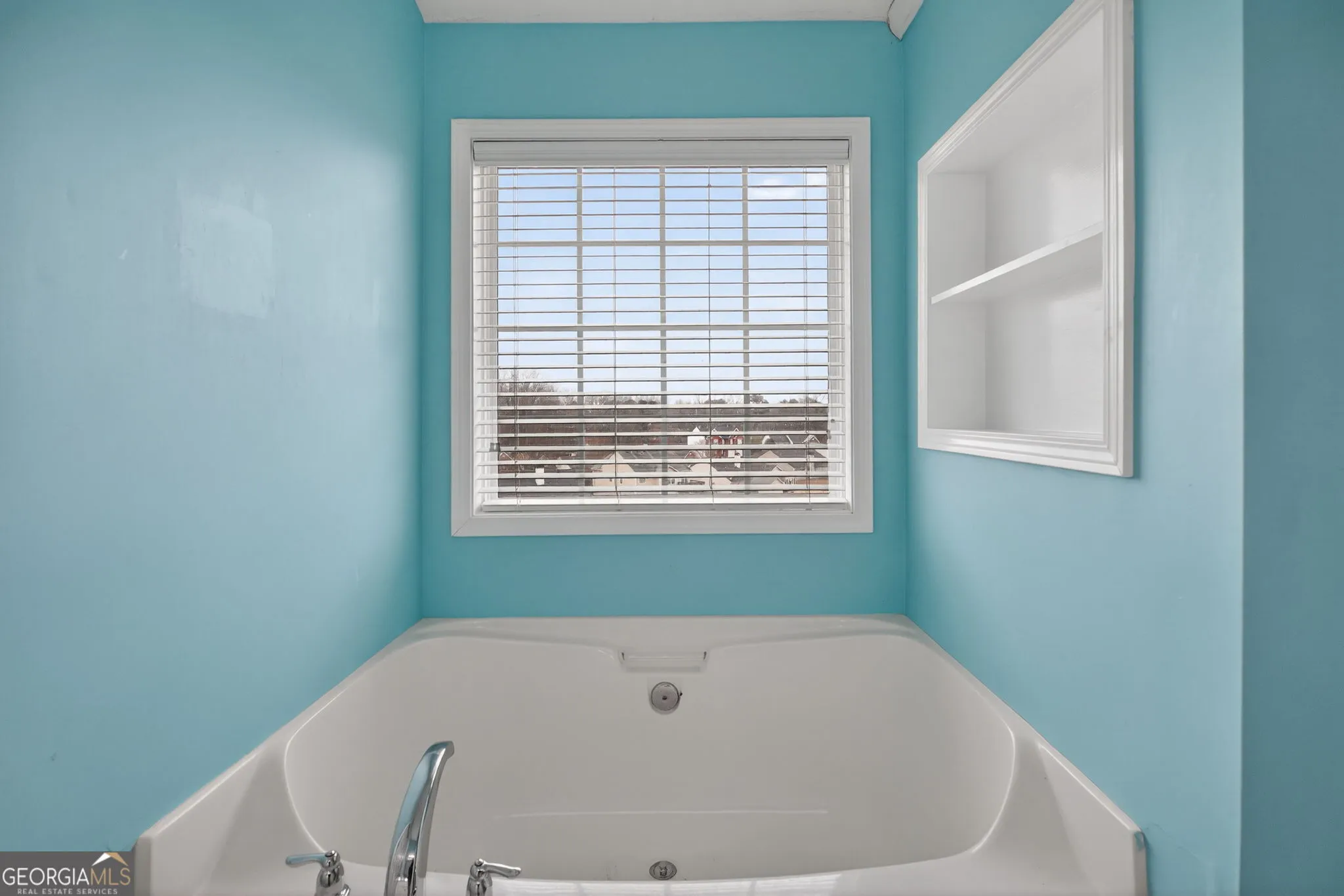 310 Berkley Dr — photo 5 of 27