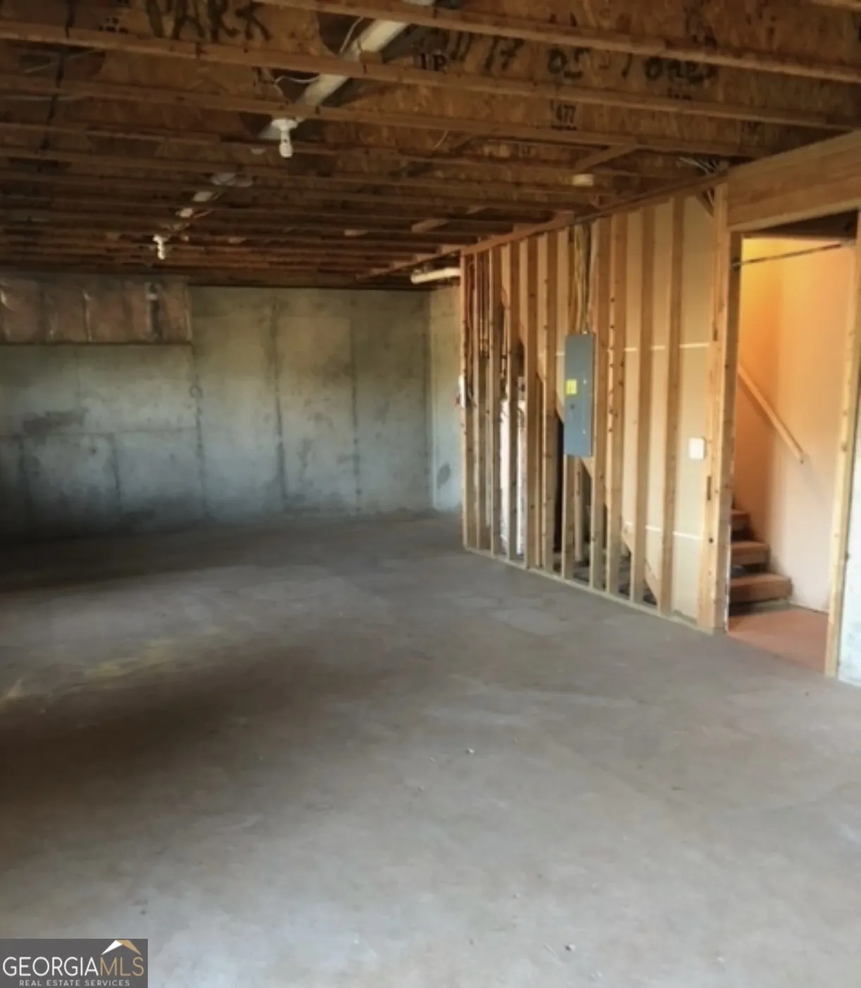 310 Berkley Dr — photo 11 of 27