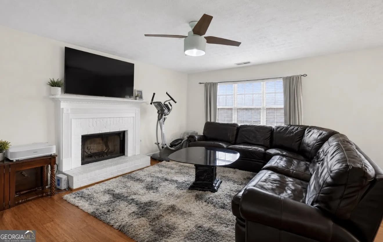 310 Berkley Dr — photo 22 of 27