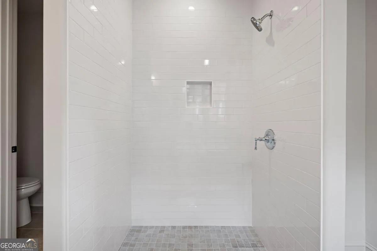 1818 Maple St — photo 15 of 60
