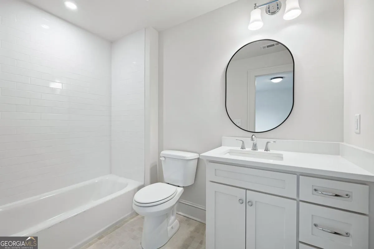 1818 Maple St — photo 4 of 60