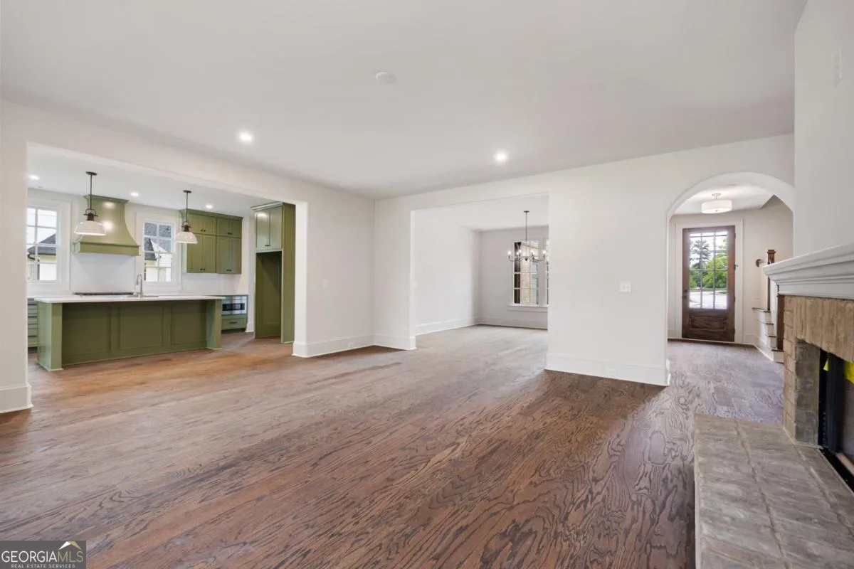 1818 Maple St — photo 44 of 60