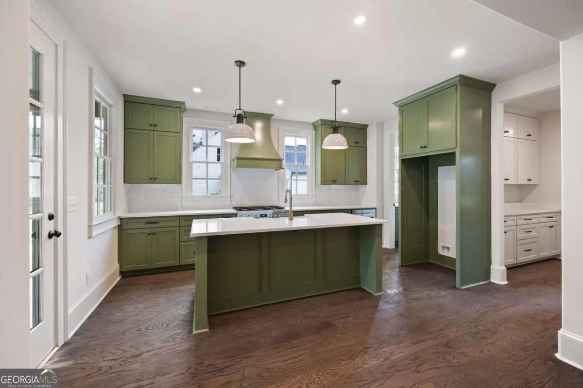 1818 Maple St — photo 32 of 60