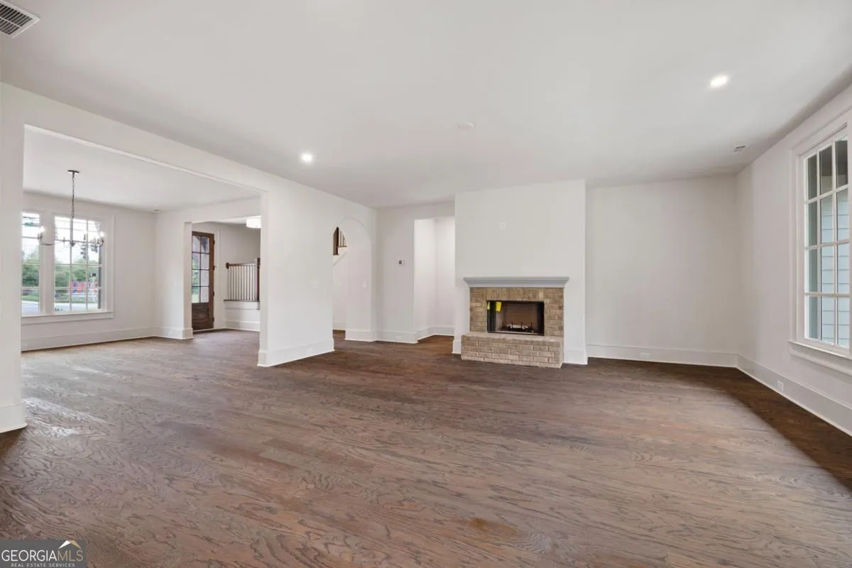 1818 Maple St — photo 45 of 60