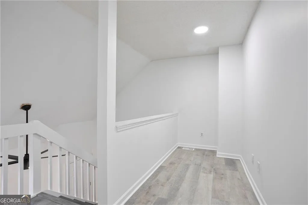 6712 Lakewood Dr — photo 6 of 20