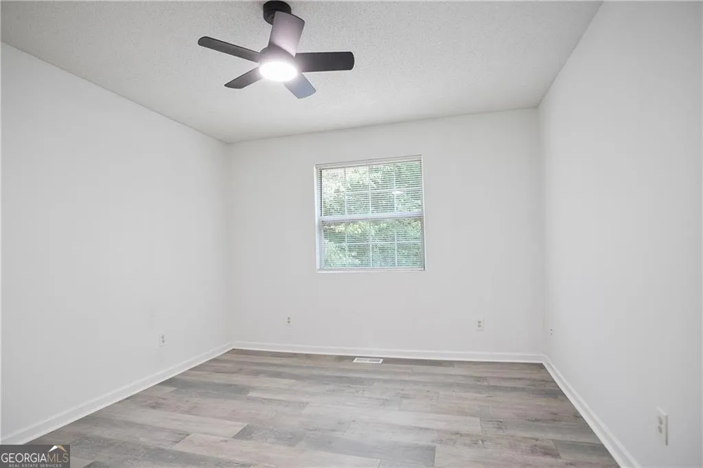 6712 Lakewood Dr — photo 9 of 20