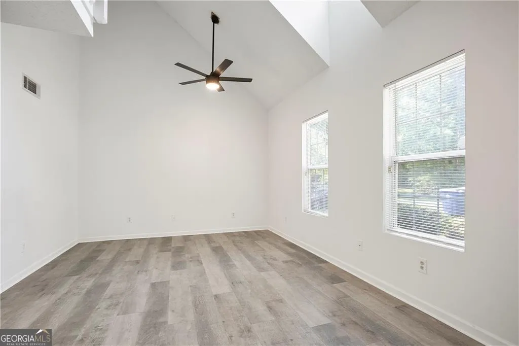 6712 Lakewood Dr — photo 16 of 20