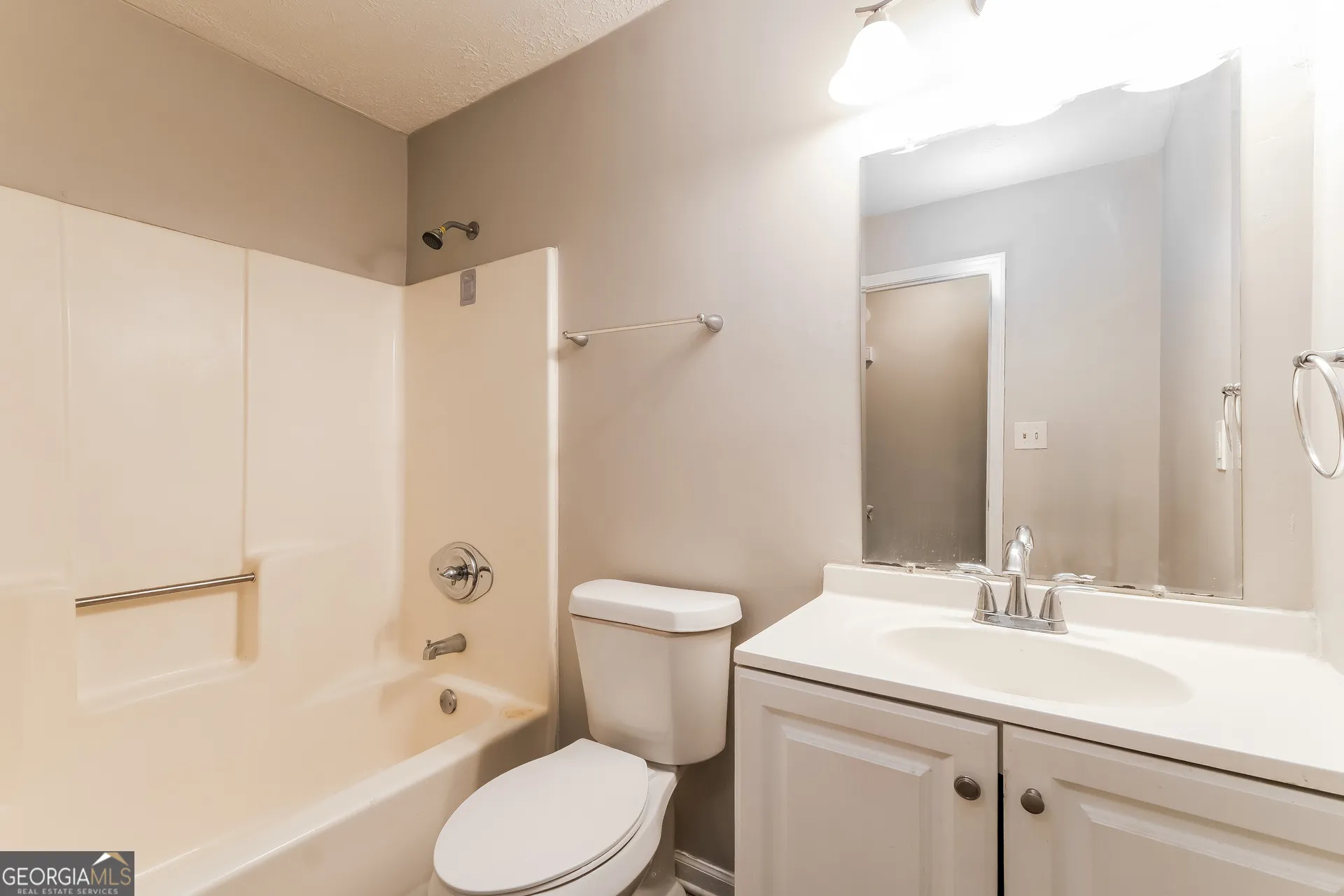 2852 Melanie Ln — photo 7 of 15