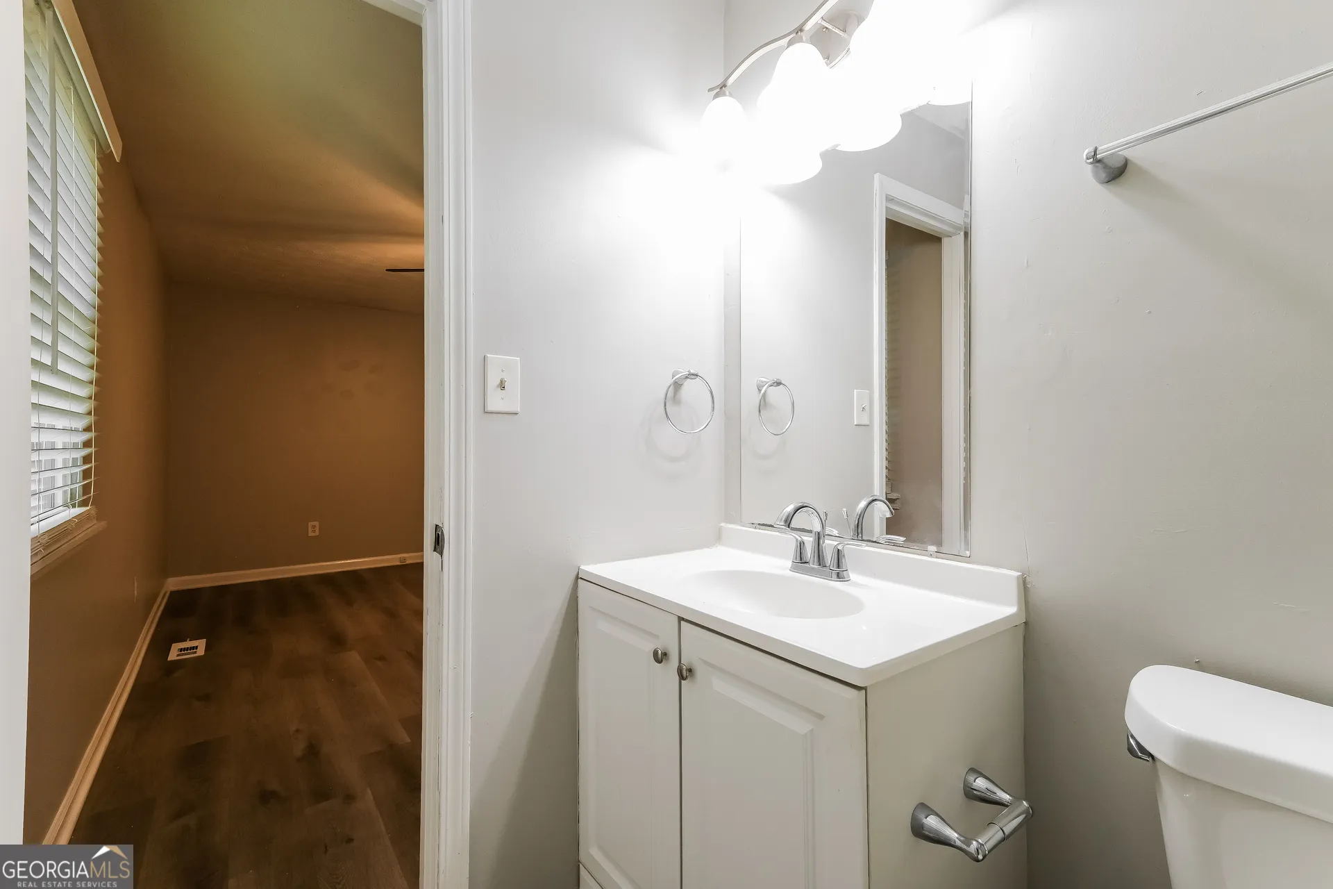 2852 Melanie Ln — photo 8 of 15