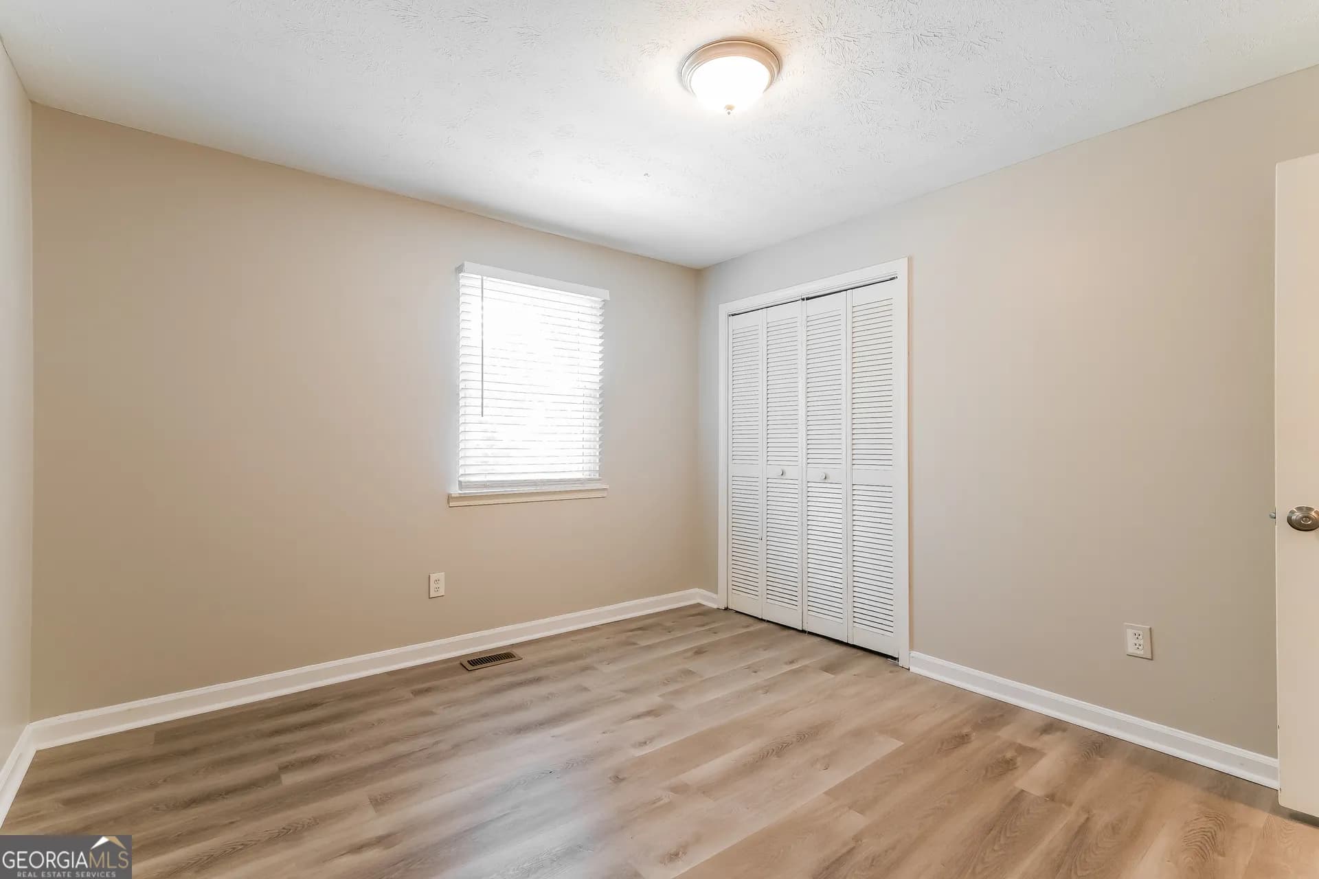 2852 Melanie Ln — photo 12 of 15
