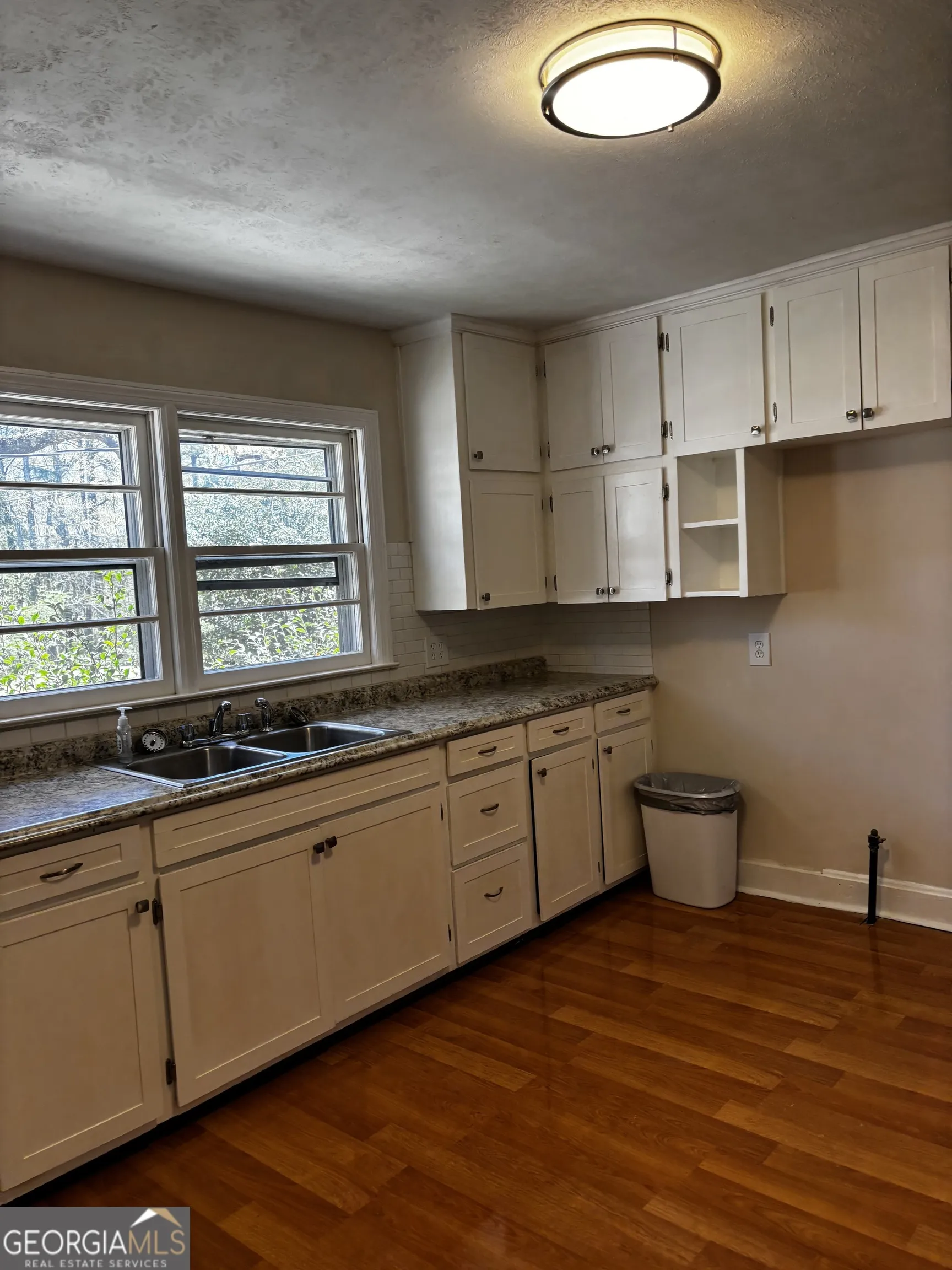 1365 Stewart St — photo 10 of 11