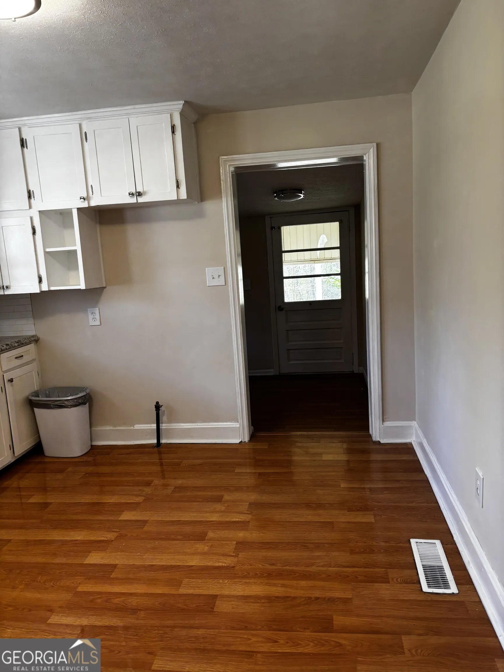 1365 Stewart St — photo 7 of 11
