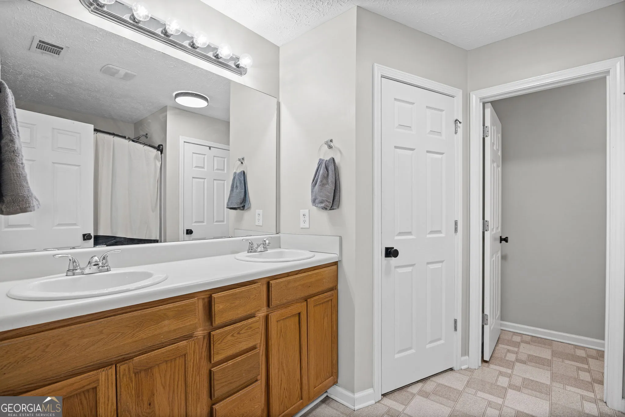 3455 Cascade Trl — photo 9 of 48