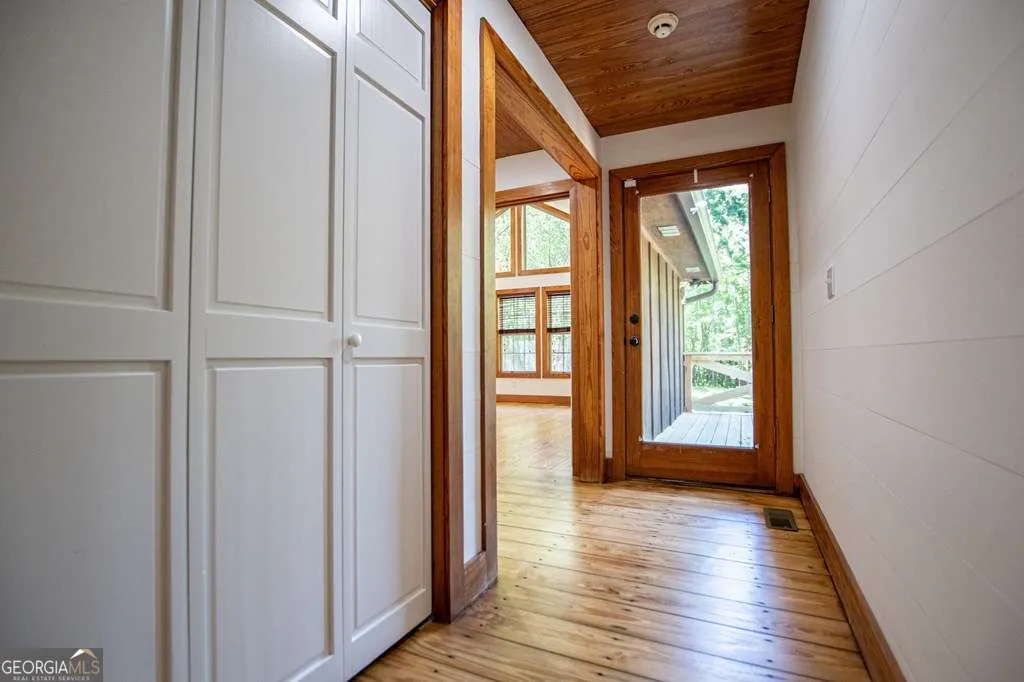 695 N Jonesville Rd — photo 33 of 54