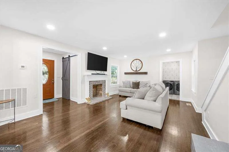 8247 Eunice St — photo 3 of 54